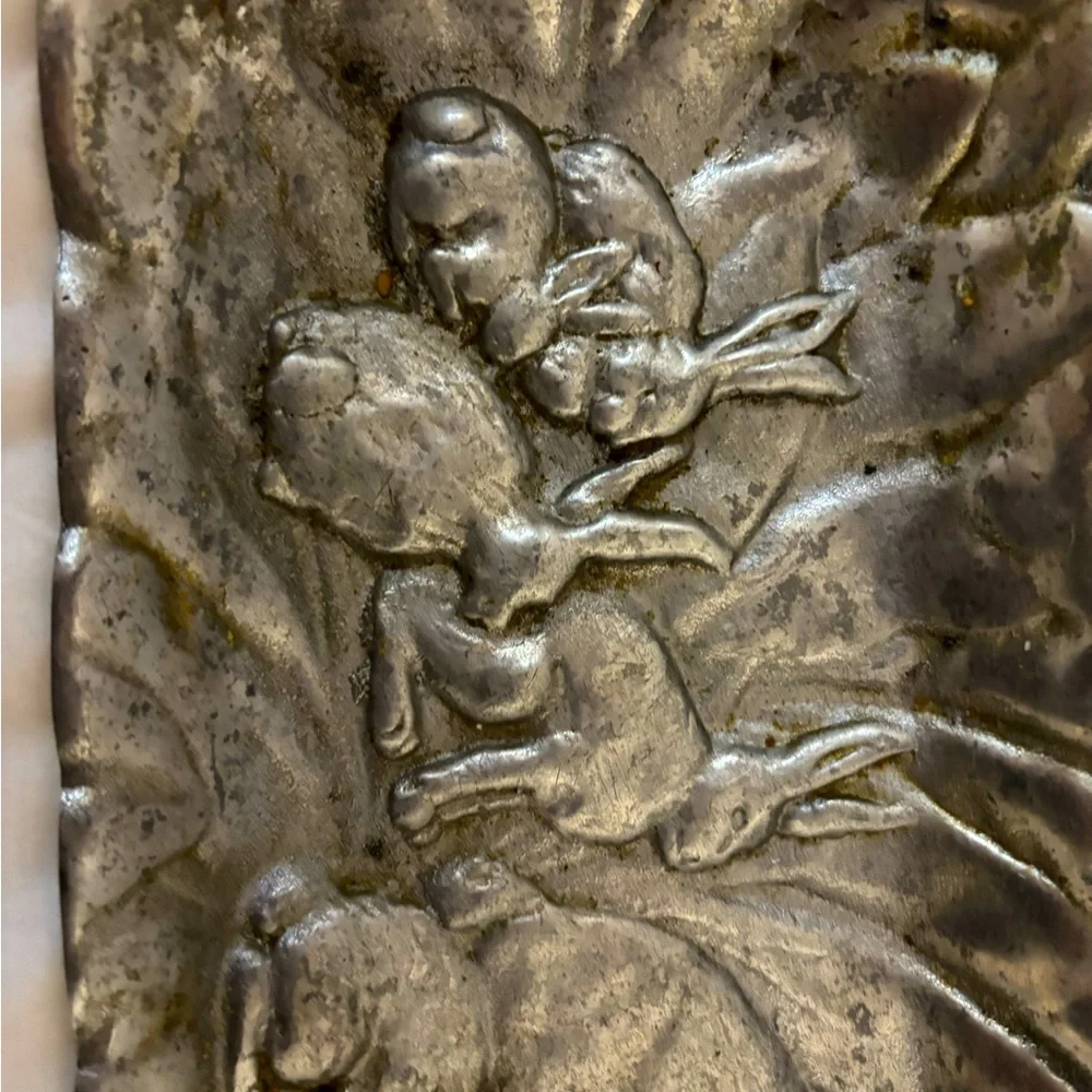 Silver Decorative Tray with Rabbit Design - Picture 2 of 8